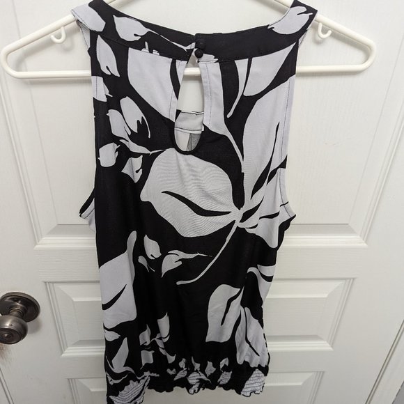 White house Black market WhBm Women Size medium shirt - Picture 5 of 7